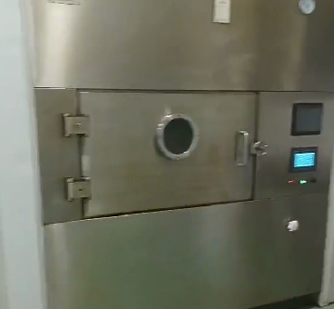 微波真空干燥設(shè)備展示